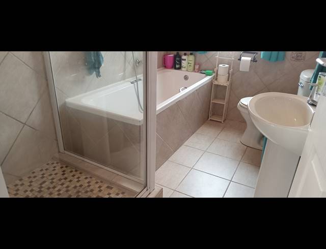 2 BEDROOM HOUSE FOR SALE IN FOUNTAINS ESTATE BUSINESS PARK